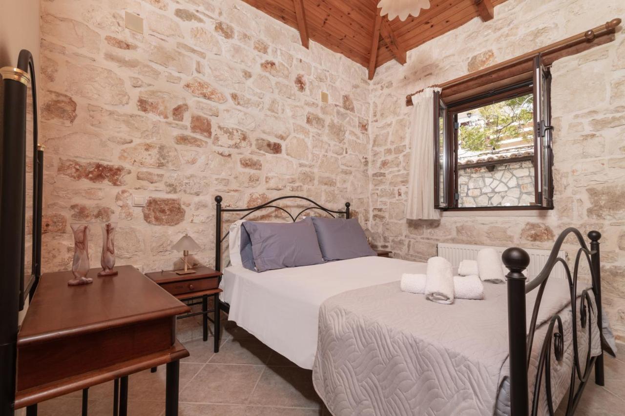 Vozas Villas - Traditional Houses With Great View Tragaki Exterior foto