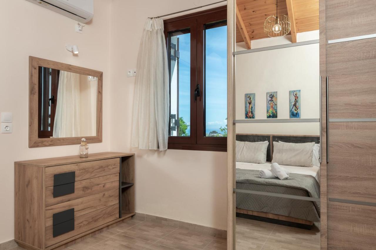 Vozas Villas - Traditional Houses With Great View Tragaki Exterior foto