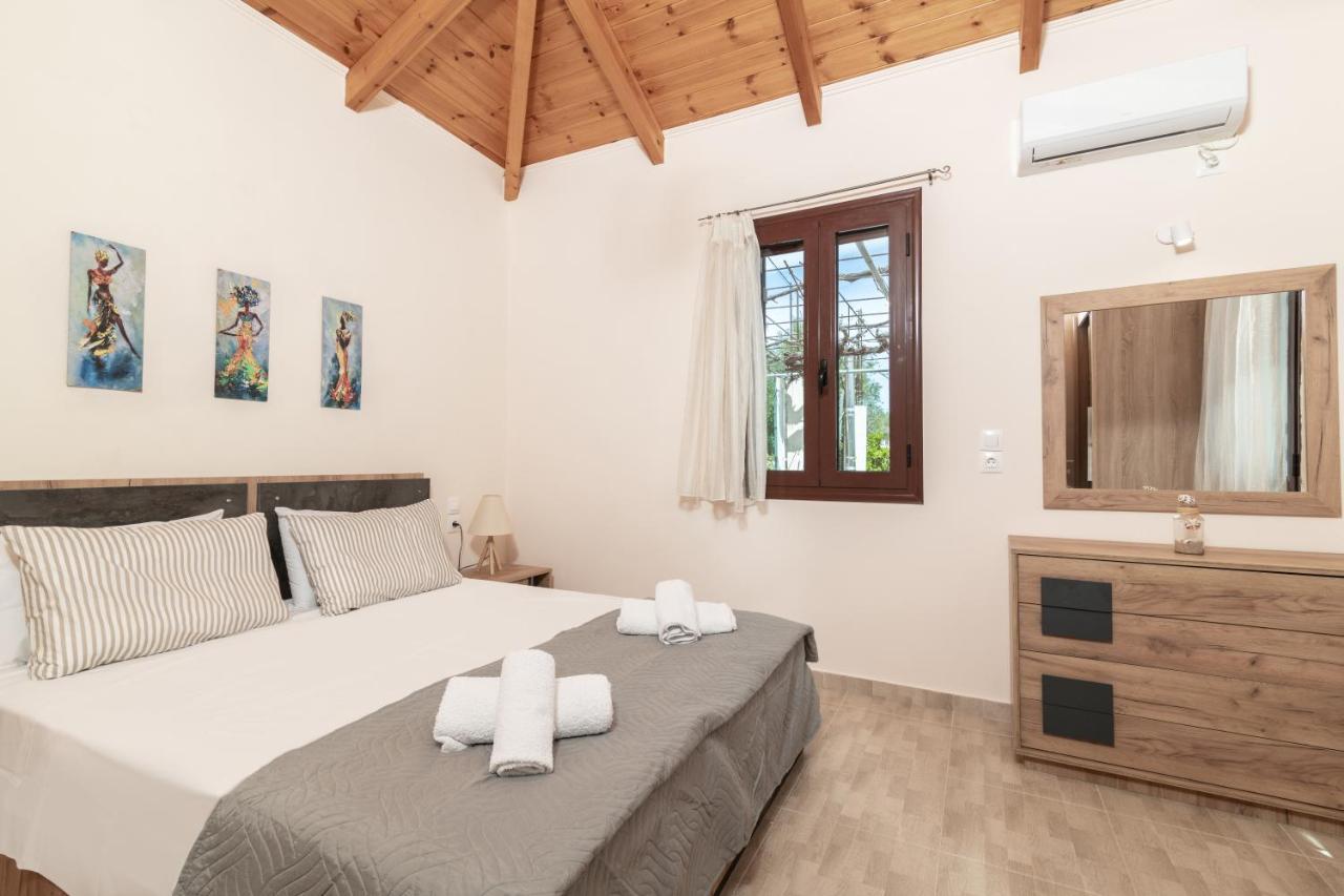 Vozas Villas - Traditional Houses With Great View Tragaki Exterior foto